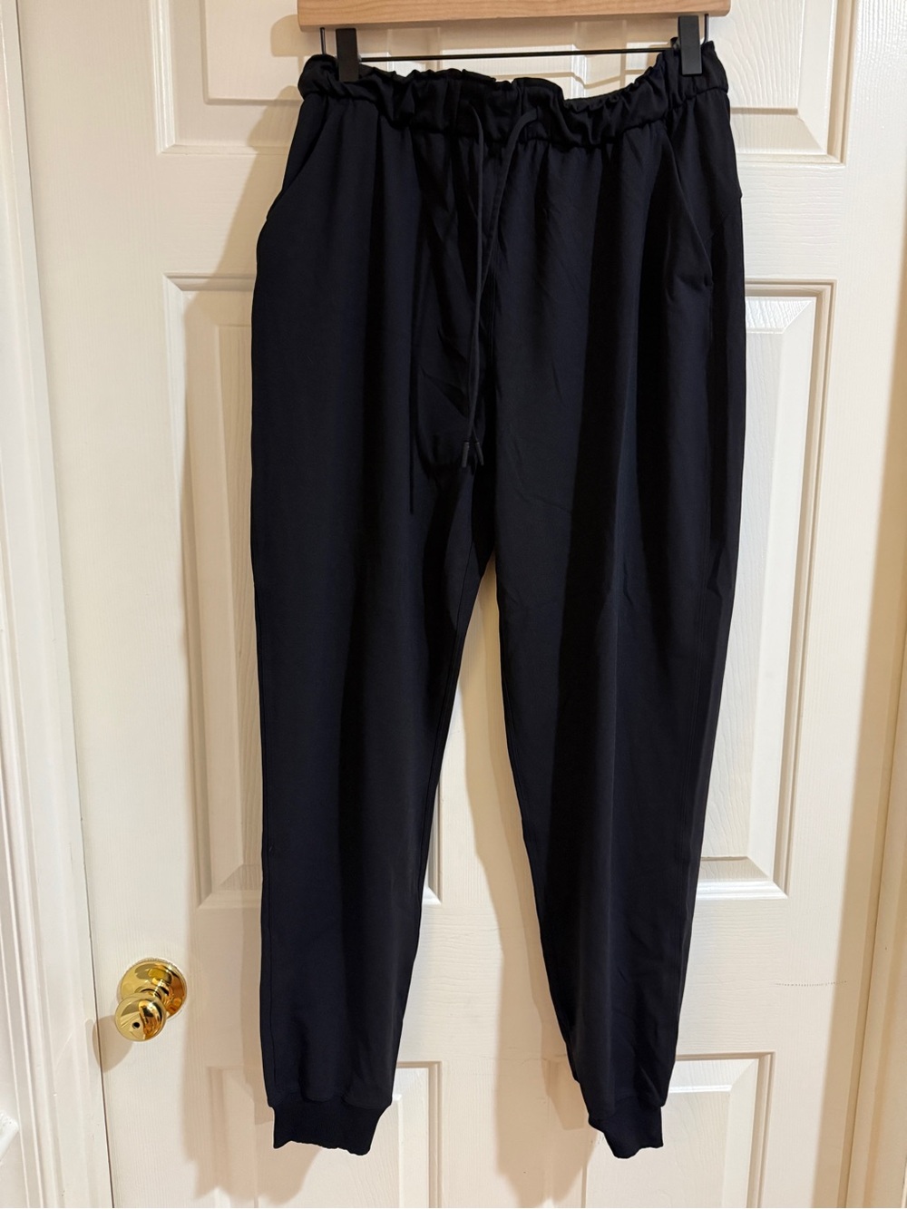 Women’s Lululemon Joggers- Size 8
